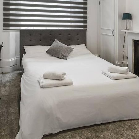Cosy 1-Bdr W/ Free Parking In Central Ридинг Экстерьер фото