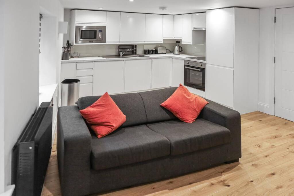 Cosy 1-Bdr W/ Free Parking In Central Ридинг Экстерьер фото